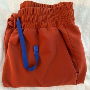 Figs jogger scrub bottoms size S Auburn